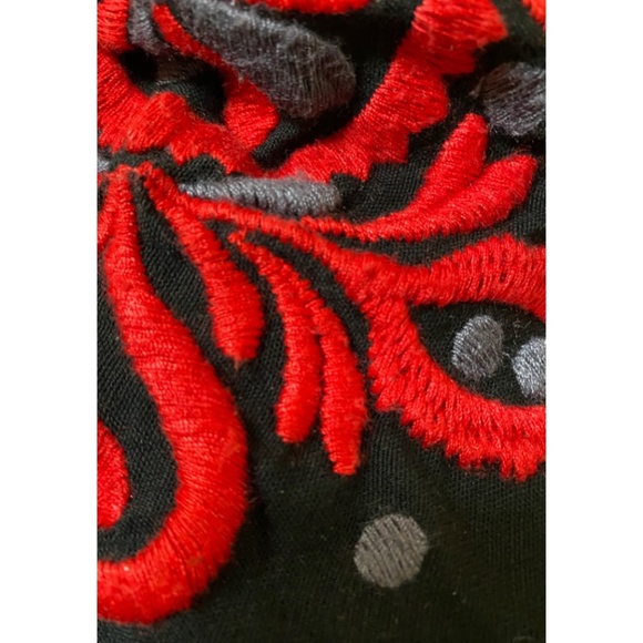 Zara Emroidered Peasant Top - Picture 2 of 5